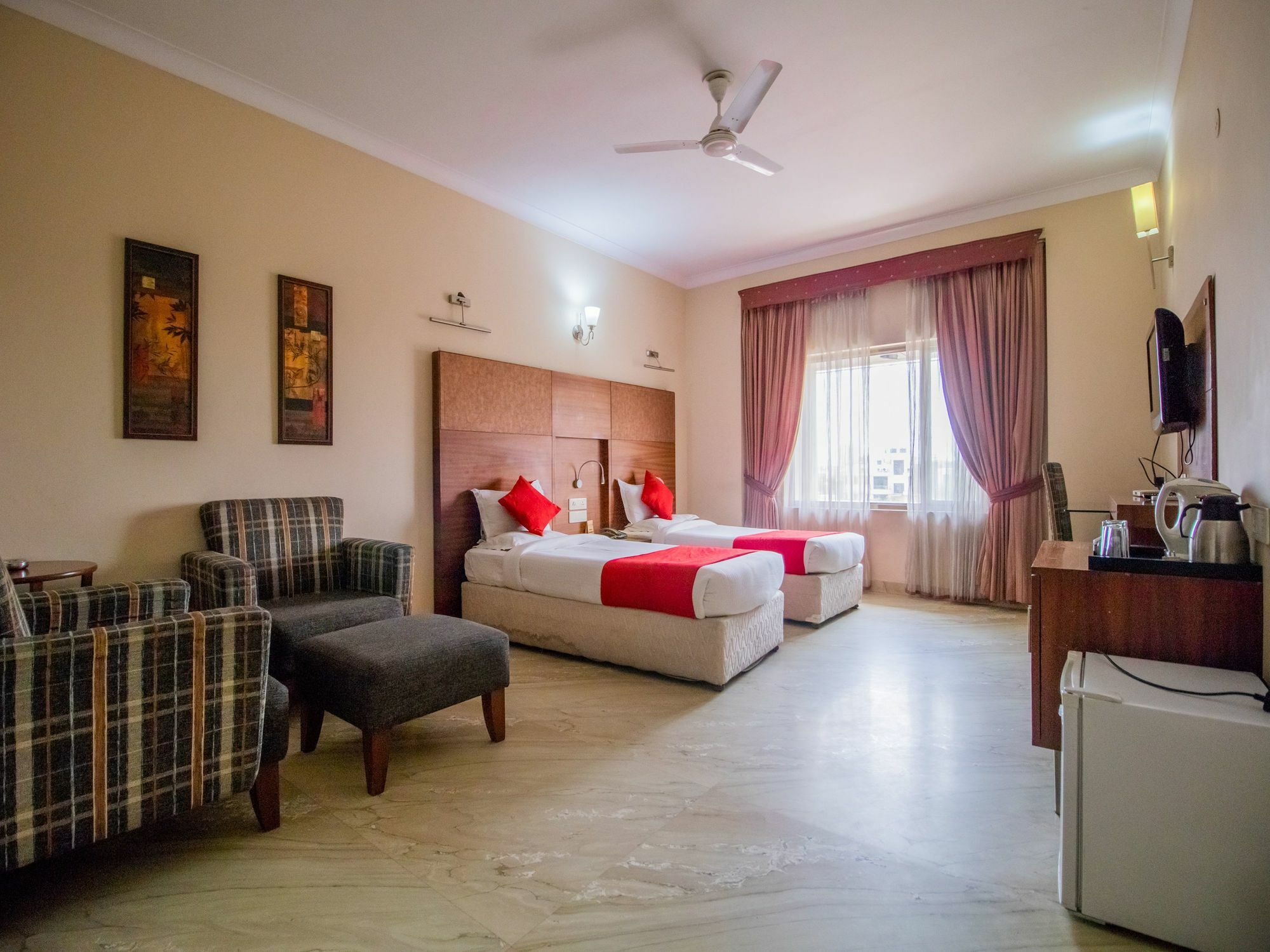 Oyo 1199 Hotel Maharaja Residency Jaipur Buitenkant foto